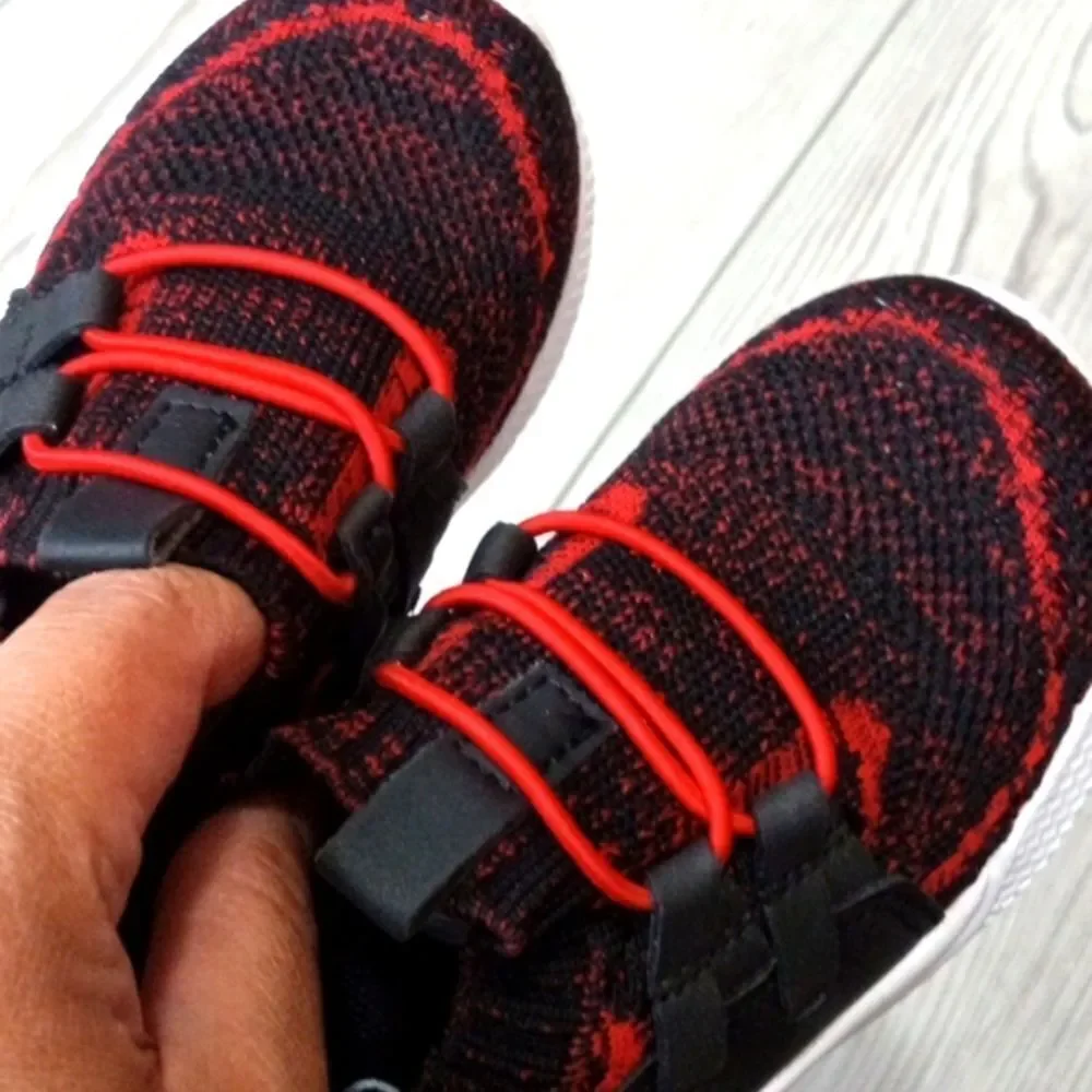 (73-3631)   Amazon  Shoes Sz 8